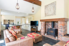 1 Homecroft Bungalows